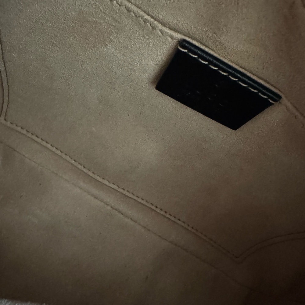 Gucci GG Marmont Small Camera Bag - Picture 3 of 6